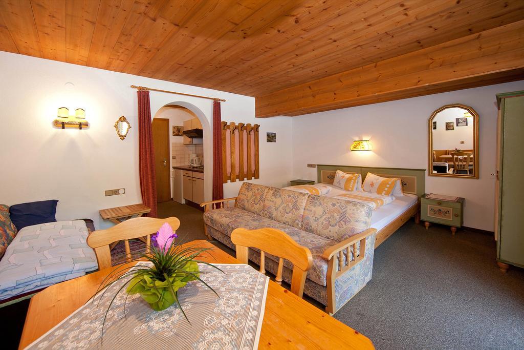 Landhaus Maridl Hart im Zillertal Oda fotoğraf