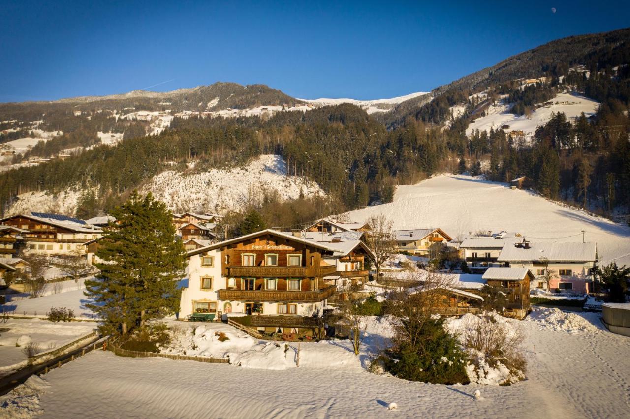 Landhaus Maridl Hart im Zillertal Dış mekan fotoğraf